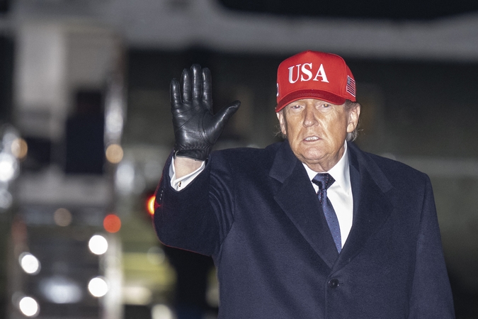 Trumpas žada keršyti už JAV karių žūtis: vėliausi įvykiai kare su Iranu