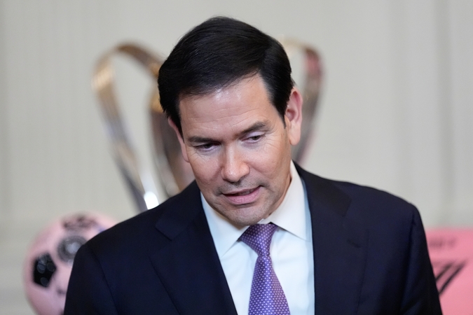 Žiniasklaida: Rubio mano, kad karas Irane truks kelias savaites