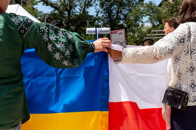 Lenkija palaipsniui mažina paramą Ukrainos pabėgėliams