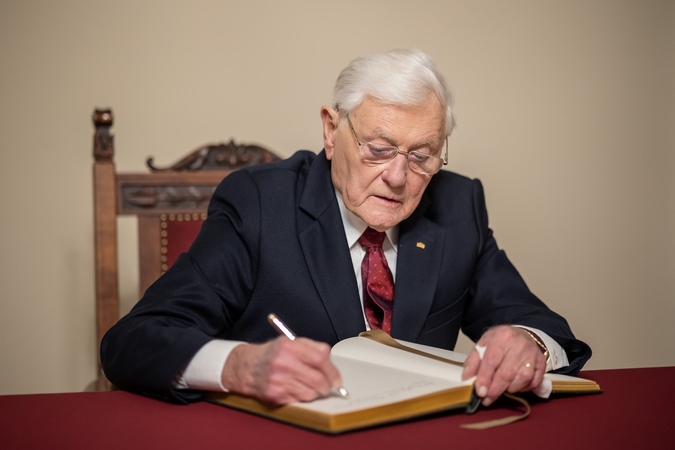 Vilnius ruošiasi minėti prezidento Valdo Adamkaus 100-metį