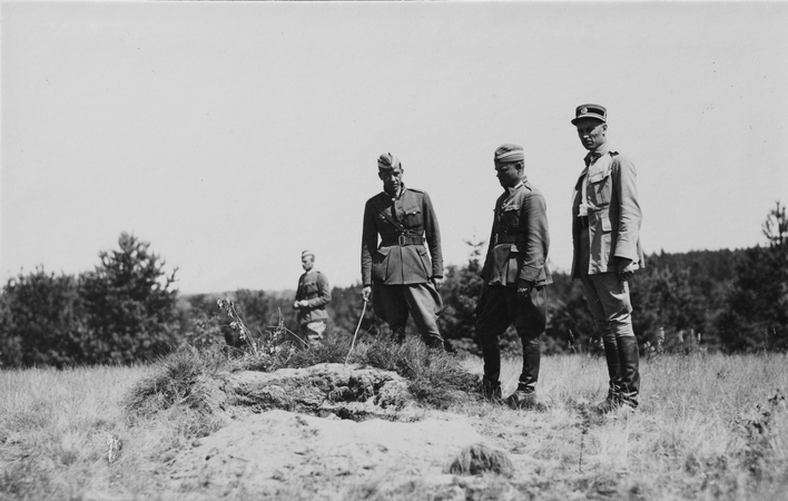 Karo mokyklos stovykla Kalniečiuose, 1926 m.