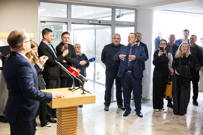 Po balsavimo dėl poligono Seime – ministro ir Kapčiamiesčio bendruomenės atstovų akistata
