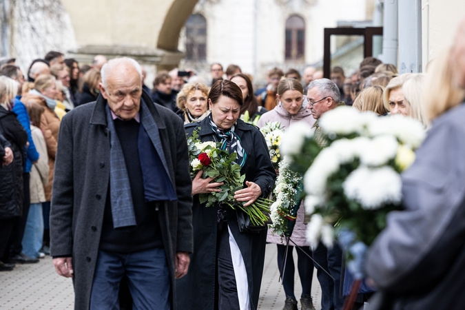 Į paskutiniąją kelionę išlydimas Romualdas Gražinis