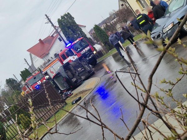 Vilniuje po susidūrimo apvirto automobilis: nukentėjo moteris