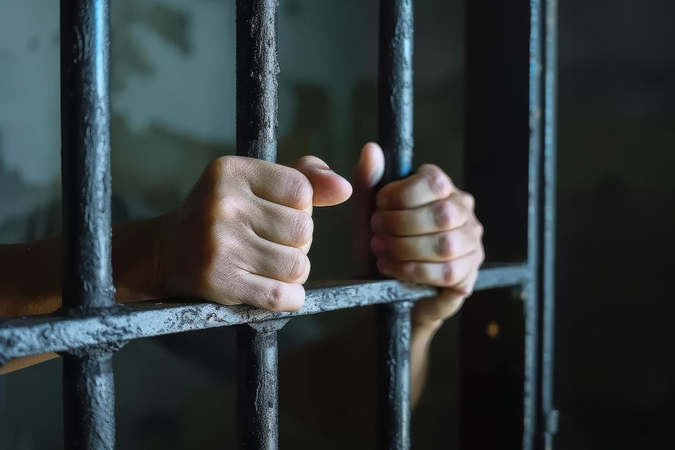 Kol kalinys mulkino vairuotojus, į jo žmonos sąskaitą „plaukė“ pinigai