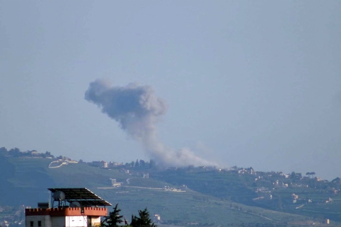 Izraelio kariuomenė skelbia per pastarąją parą smogusi 150 „Hezbollah“ taikinių
