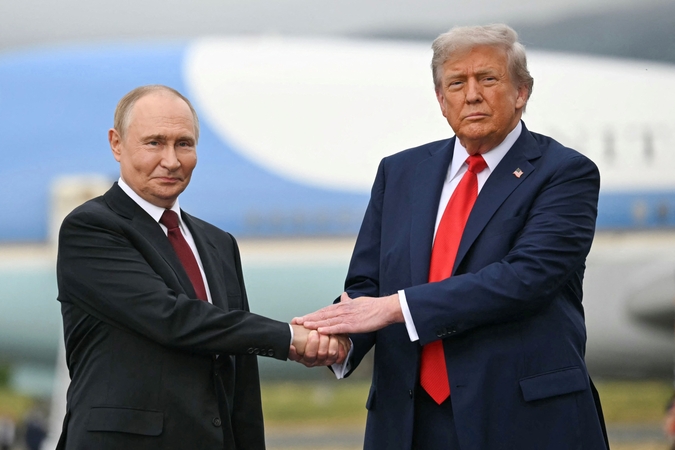 Kremlius: Vladimiras Putinas ir Donaldas Trumpas telefonu aptarė situaciją Artimuosiuose Rytuose