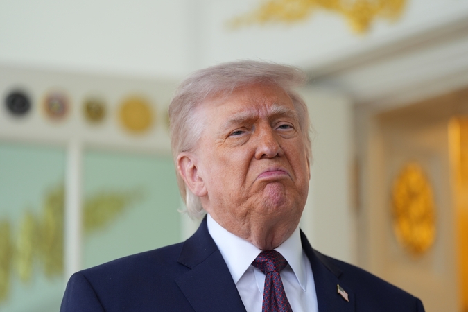 Donaldas Trumpas atsisako atsiprašyti „labai silpno“ popiežiaus Leono XIV