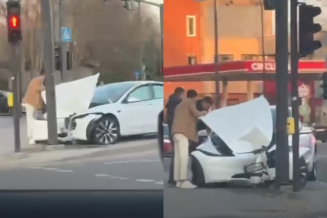 Pasekmės: uostamiestyje į stulpą atsitrenkusioje „Tesloje“ sužalojimų patyrė vairuotoja.