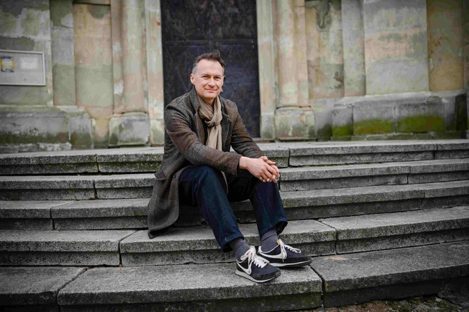 Intriga: festivalio meno vadovas E. Montvidas žada: šiemet laukia įspūdingi simfoniniai ir kameriniai projektai, unikalios koncertinės erdvės, specialiai festivaliui parengtos programos ir netikėti žanrų susitikimai.