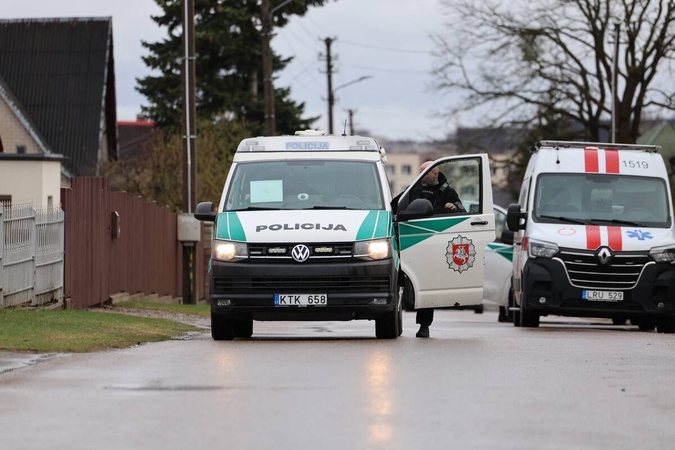 Grėsmingas pranešimas tarnyboms: draugė perdozavo vaistų