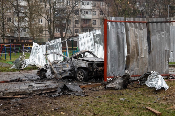 Zelenskis po smūgių Ukrainai apkaltino Rusiją Velykų eskalacija