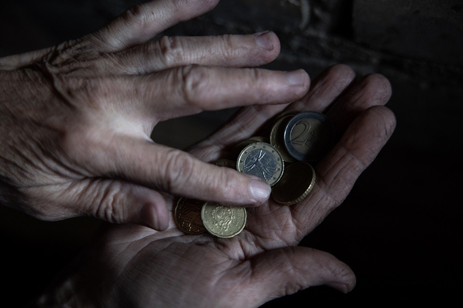 Skurdo mažinimo organizacijos: skurdo rizika pernai – aukščiausia per 20 metų
