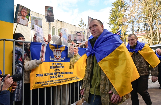 Prieš Velykų paliaubas Rusija ir Ukraina apsikeitė karo belaisviais