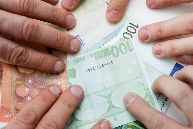 Darbdaviai ragina Lietuvą atidėti darbo užmokesčio skaidrumo įgyvendinimą