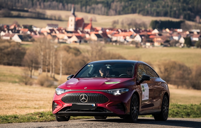Ekipažas: V. Milius ir A. Bubinas lenktyniavo efektyvumu išsiskiriančiu „Mercedes-Benz CLA250+“.