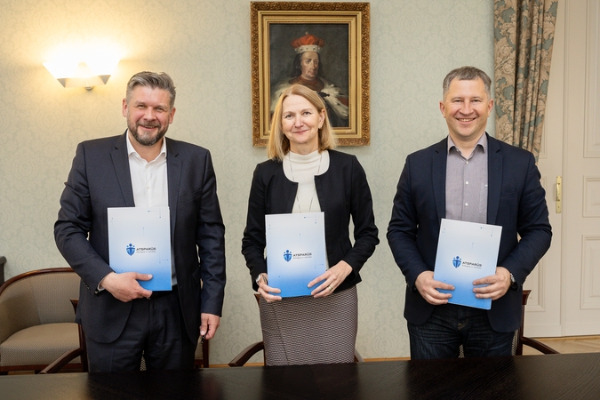 Projektas „Atsparūs“: sutarties pasirašymas
