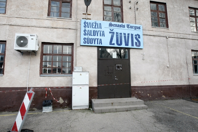 Permainos: už daugiau nei pusę milijono eurų senojoje miesto turgavietėje parduotas vadinamasis žuvinės pastatas.