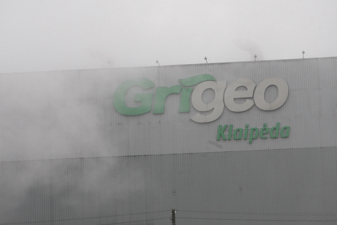 Tarša: uostamiesčio savivaldybė ragina atsakingas institucijas imtis veiksmų ir išsiaiškinti, ar įmonė „Grigeo Klaipėda“ neviršija taršos leidimuose numatytų normų.
