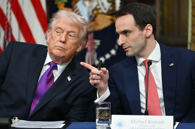 Vašingtonas kaltina Kiniją vagiant amerikiečių DI technologijas
