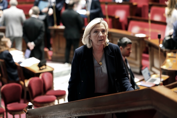 Le Pen ketina kandidatuoti prezidento rinkimuose