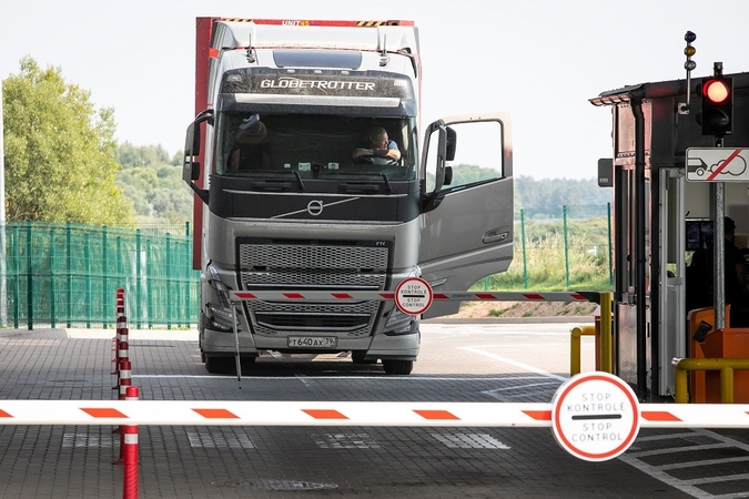 VSAT: iš viso į Lietuvą iš Baltarusijos grįžo 911 vilkikų, jų srautas sumenko