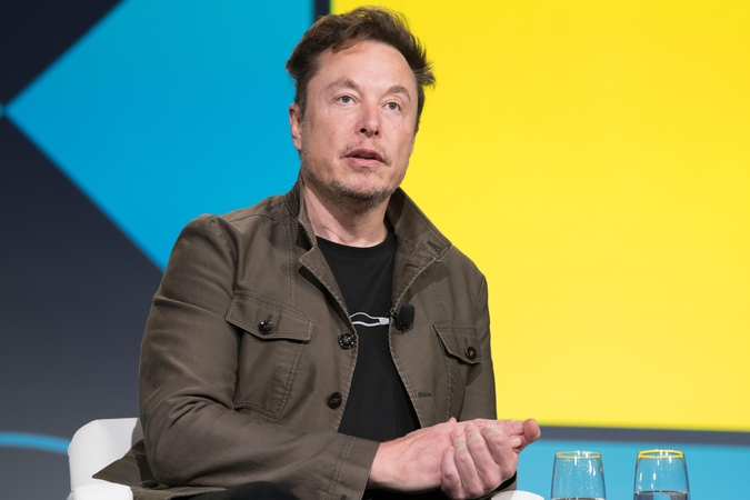 Muskas padavė į teismą bendrovę „OpenAI“