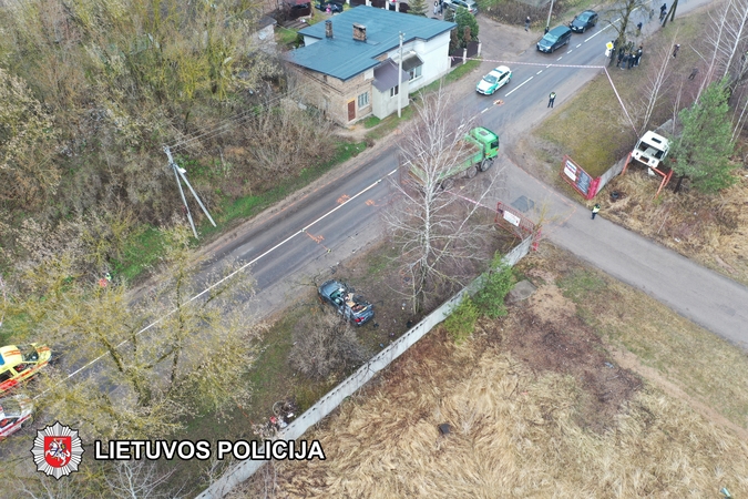 Per avariją Vilniuje žuvo 17-metis keleivis: policijos pareigūnai ieško liudytojų