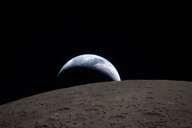 „Artemis II“ įgula, grįždama namo, padarė istorinę Žemės nusileidimo nuotrauką