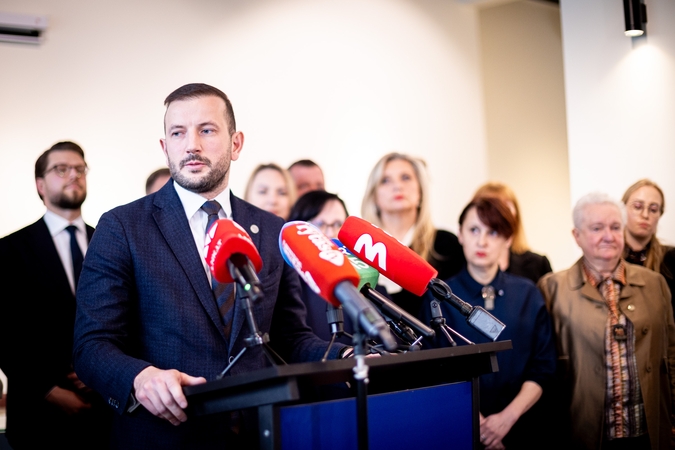 Skvernelio pareiškimus apie jo politinės karjeros pabaigą Virginijus Sinkevičius vadina emocijomis