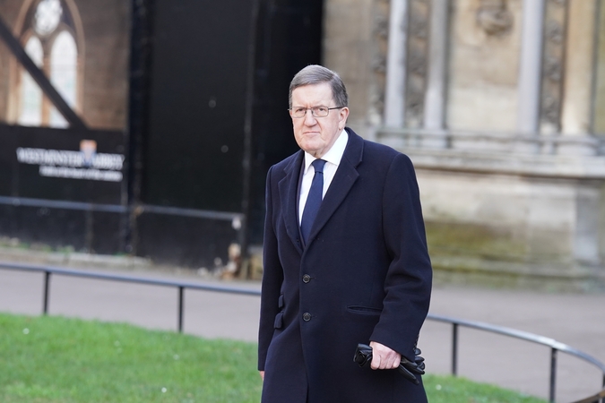 Buvęs NATO vadovas Robertsonas: Britanija nėra saugi