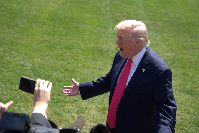Donaldas Trumpas: JAV uždraudė Izraeliui bombarduoti Libaną