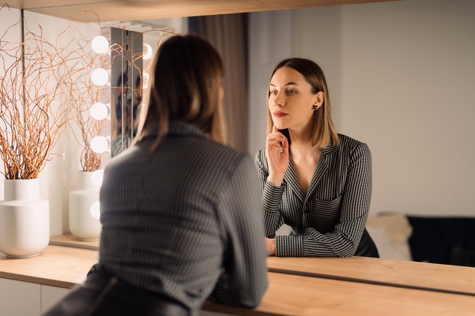 Psichologai atskleidė: viena frazė, kuri akimirksniu keičia jūsų mąstymą