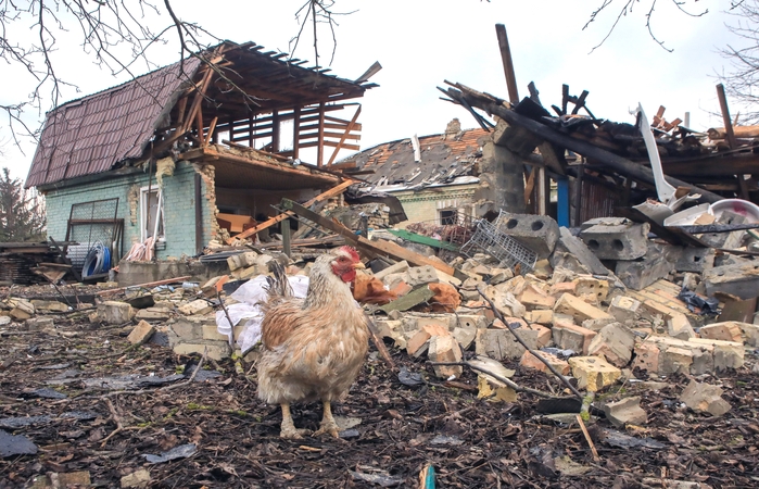Per Rusijos dronų atakas Kyjive ir Sumuose kilo gaisrai