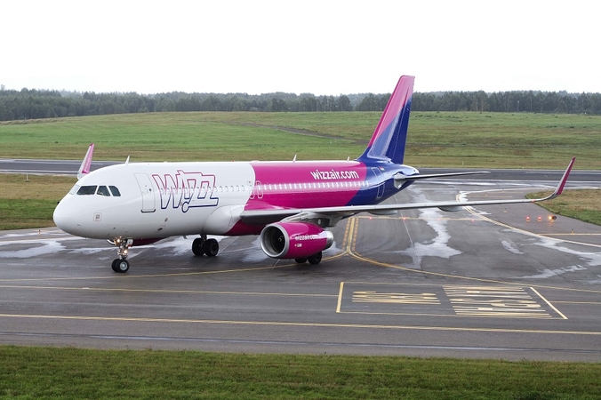 „Avia Solutions Group“ priklausanti įmonė toliau tieks degalus „Wizz Air“ orlaiviams