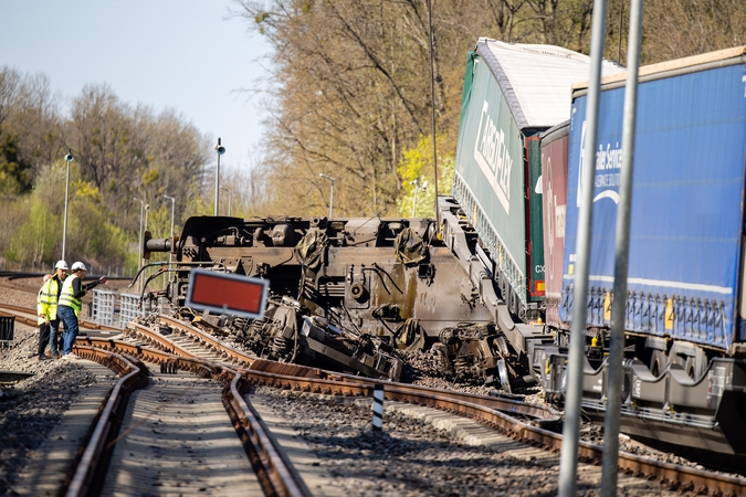 Traukiniai po avarijų: kiek gali trukti vėlavimai ir kokios kompensacijos?