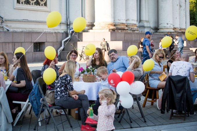 Vilniuje minima Kaimynų diena, vasaros sutiktuvių festivaliai rengiami Panevėžyje ir Trakuose