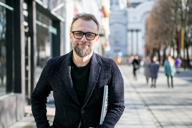 Bičiulystė: į prasidedančią „Kauno dienos“ prenumeratos 2027 m. akciją palydi žinomi žmonės. Kolega Rytis Zemkauskas nuolat išpažįsta meilę savo gimtajam Kaunui ir žino, koks svarbus miestui yra jo laikraštis.