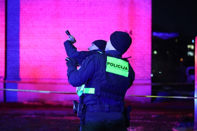 Kauno specialiosios tarnybos tapo dviejų naktinėtojų įkaitais: viena elgėsi pilietiškai, o kitas?