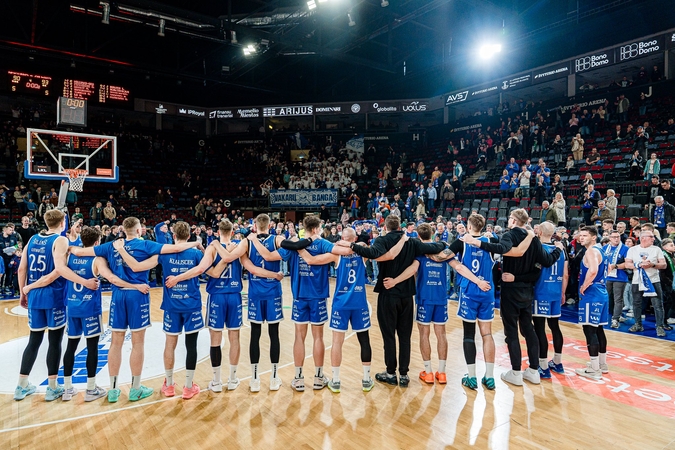 „Vakarų Banga“ netylėjo – smogė atsaku „Žalgirio“ aistruoliams
