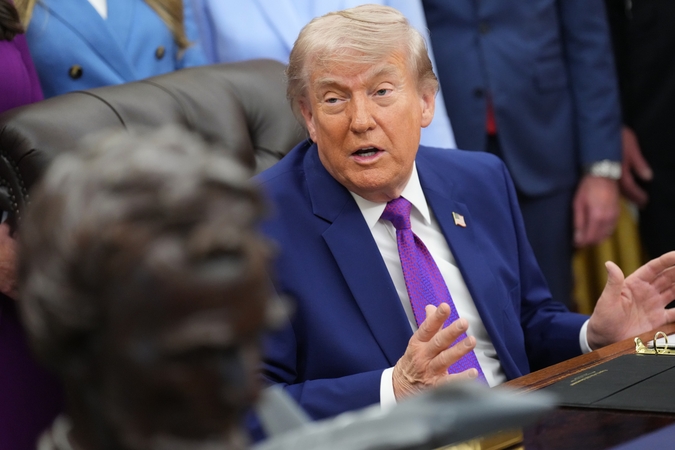 Donaldas Trumpas: JAV ir Irano paliaubos laikosi ant gyvybės palaikymo aparato