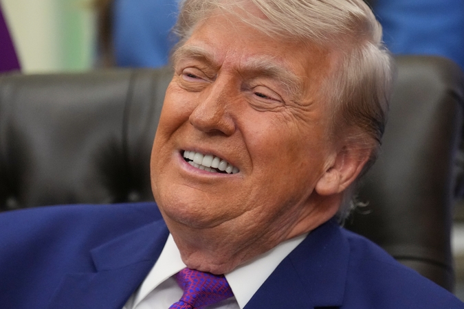 Donaldas Trumpas su Kinijos lyderiu Xi Jinpingu žada aptarti JAV ginklų pardavimą Taivanui