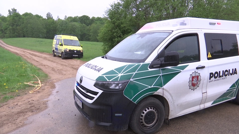 Gyventojams – svarbi žinia: ko nedaryti pastebėjus droną