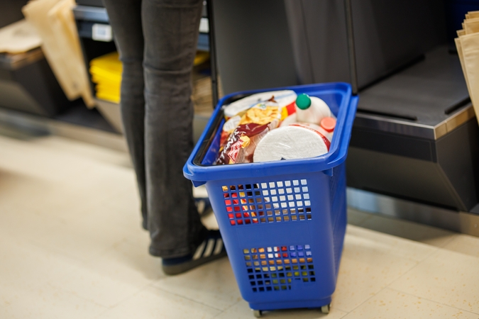 Dažno vartojimo prekių krepšelis gegužės 5 d. „Lidl“ buvo pigiausias: skirtumas – daugiau nei 4 Eur