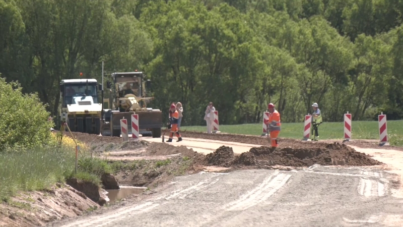 Valdžia vėl žada asfaltą: ar šįkart regionai pagaliau sulauks pokyčių?