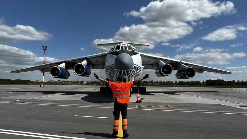 Darbas, kuris „prilimpa“ ilgam: ką apie karjerą aviacijoje pasakoja „Litcargus“ darbuotojų istorijos
