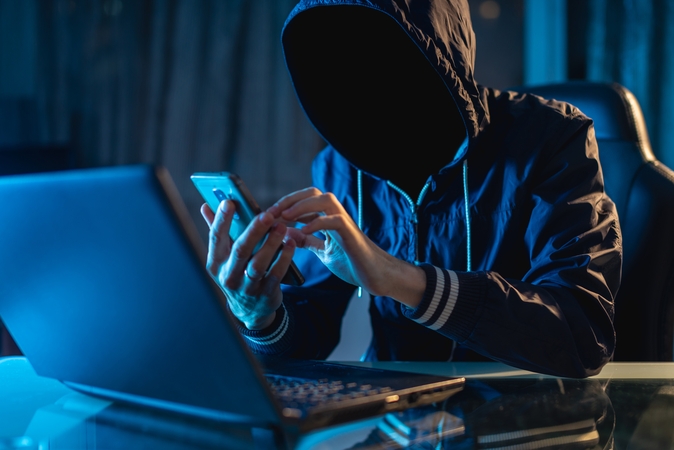 Jaunas vyras kaltinamas dėl internete vykdyto sukčiavimo: padaryta daugiau nei 200 nusikaltimų
