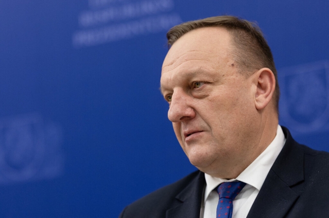 Dėl LT72 programėlės sutrikimų skelbiant apie dronų pavojų ministras šaukia institucijų pasitarimą