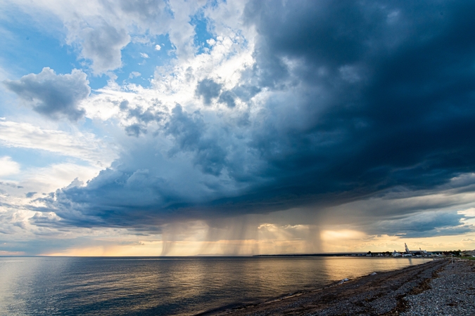 Meteorologai įspėja apie orų lūžį: laukia ir karštis, ir žaibai