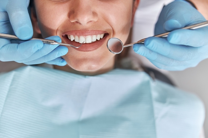 Sudie implantams: pradėtas testuoti preparatas naujiems dantims auginti